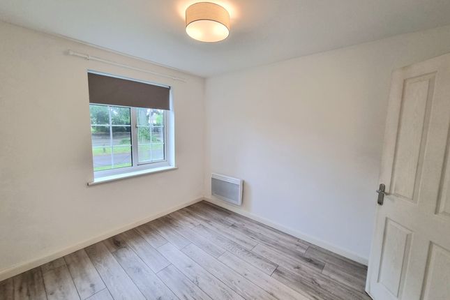 25 Bucklers Way, Carshalton photo 5