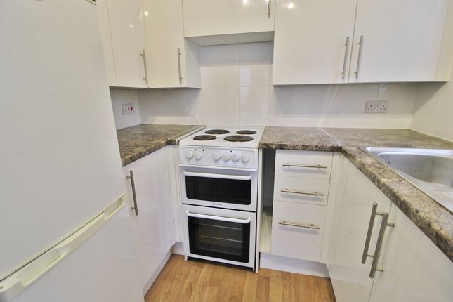 16 Homesea House, Green Road, Southsea photo 4