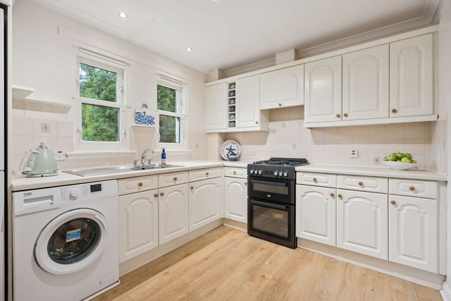 19 Bridgend, Dunblane photo 2