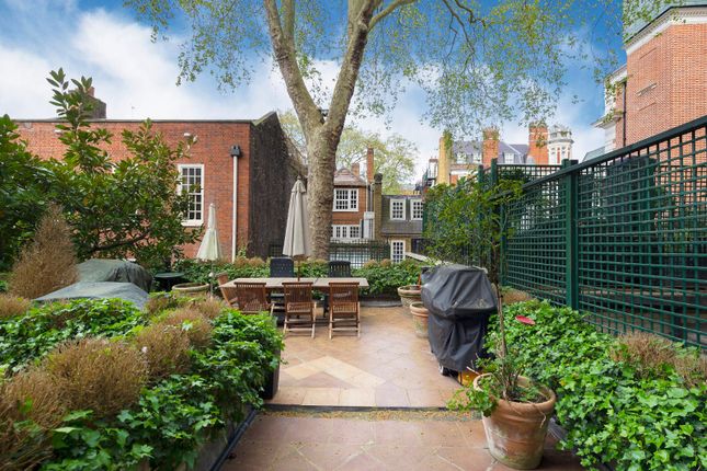 Terraced house for sale in Upper Brook Street, London