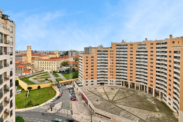 Apartment for sale in Nova Campolide, Campolide, Lisboa