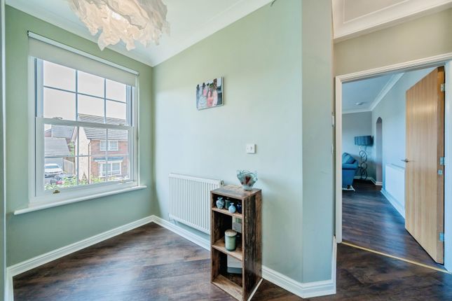 38, Ashford Drive, Warrington photo 4