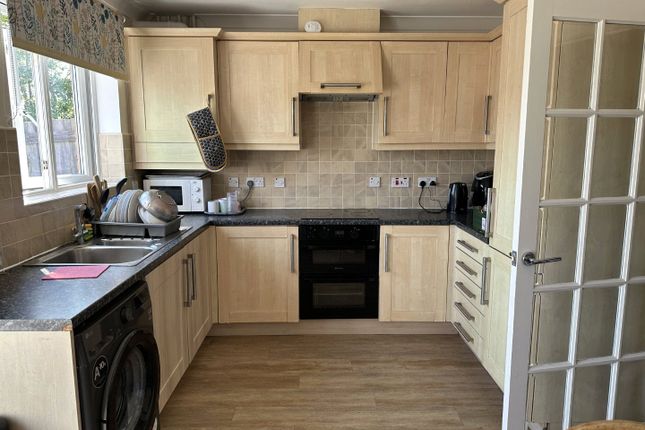 9, Beechfields, Somerset photo 3