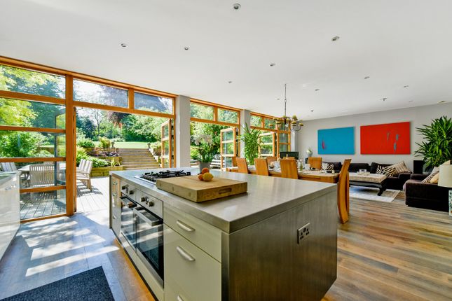 18a, Hollow Way Lane, Buckinghamshire photo 2