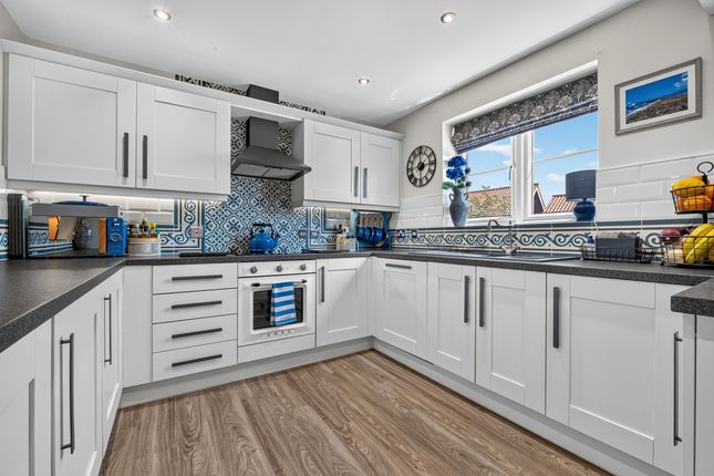 6, Marine Walk, Burton Waters, Lincoln photo 4