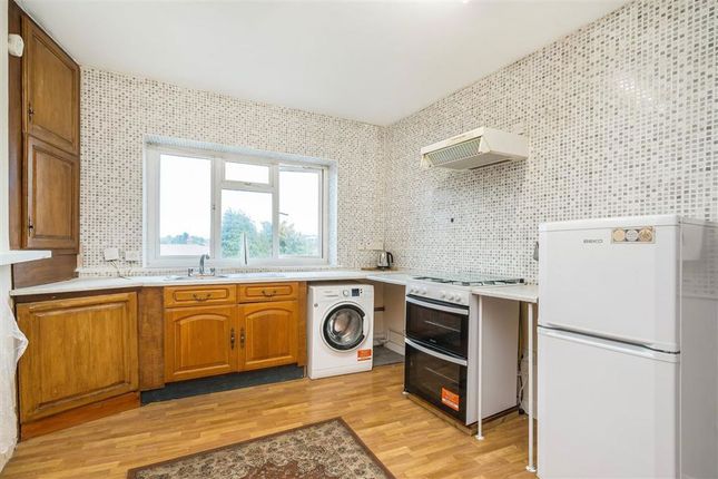 7A, Newmarket Green, London photo 3