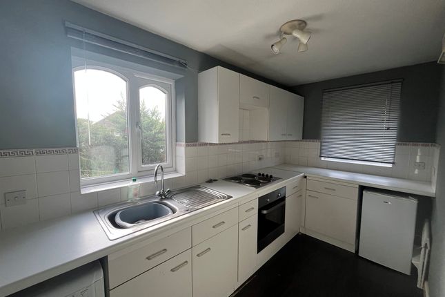 8, Paddock Lane, Stratford-Upon-Avon photo 3