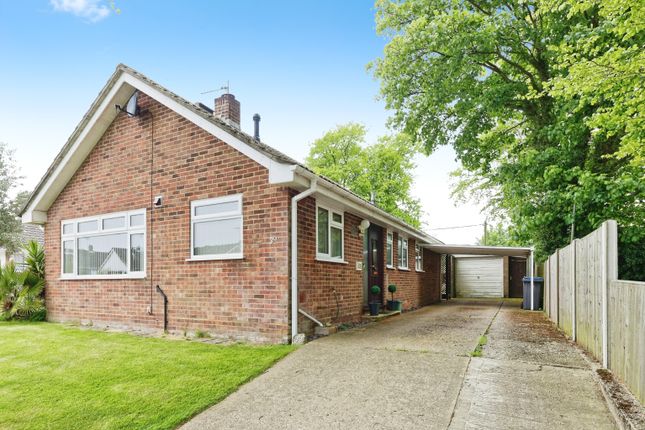 Thumbnail Bungalow for sale in Guilford Avenue, Whitfield, Dover