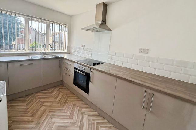 42, Ferndale Crescent, Kidderminster photo 4