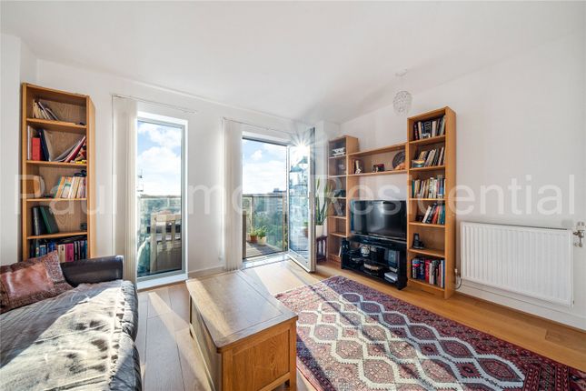 Flat for sale in Katherine Close, London