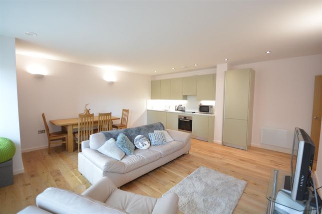 11,, Rosebery House, Epsom photo 2