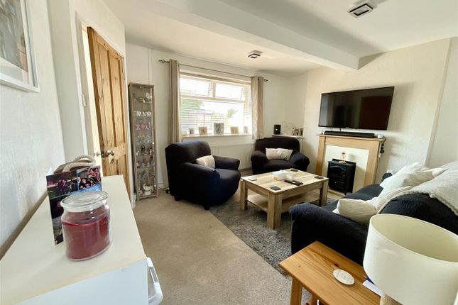 7, Bryn Terrace, Llanelli photo 3