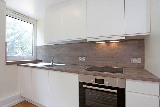 8 Bertha Neubergh House Denmark Road, London photo 2