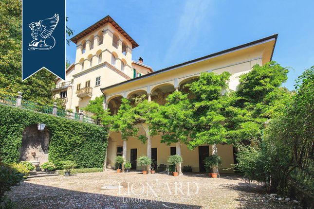 Villa for sale in Castello Cabiaglio, Varese, Lombardia
