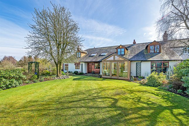 Thumbnail Barn conversion for sale in Forest Lane, Norley, Frodsham