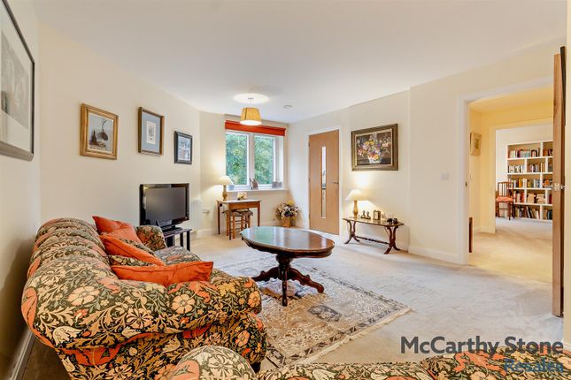 31 Tyefield Place, High Street, Hadleigh photo 3