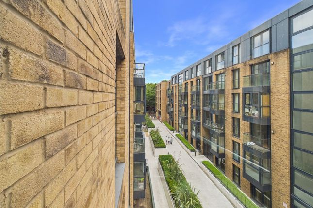 1-bed flat on Apartment 148, Southside, St. John's Walk, Birmingham, £85,000