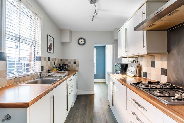 146 Powder Mill Lane, Tunbridge Wells photo 3