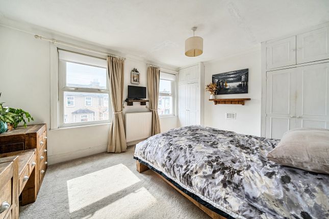 22, Summerfield Street, London photo 3