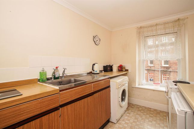 Flat 2, The Old George, Brampton photo 5