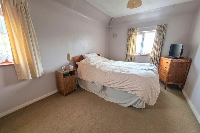 2, Jones Road, Coventry photo 4