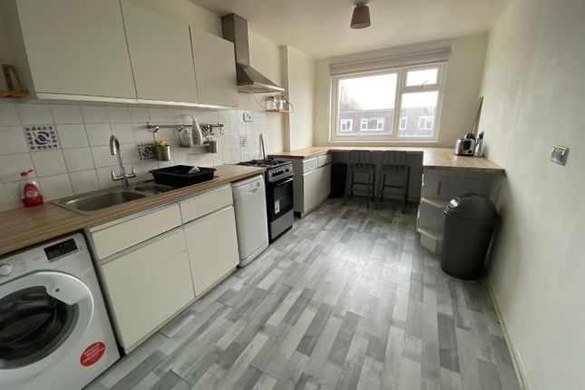 19E, Norton Road, Dagenham photo 4