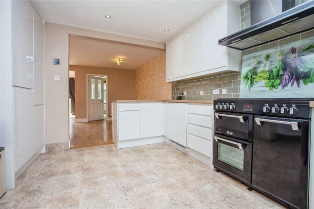 19, Britten Place, Gloucestershire photo 4
