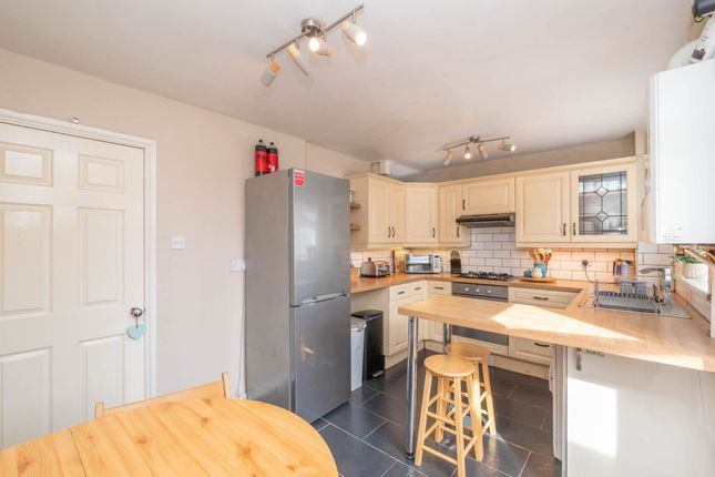 7, Windermere Gardens, Canterbury photo 4