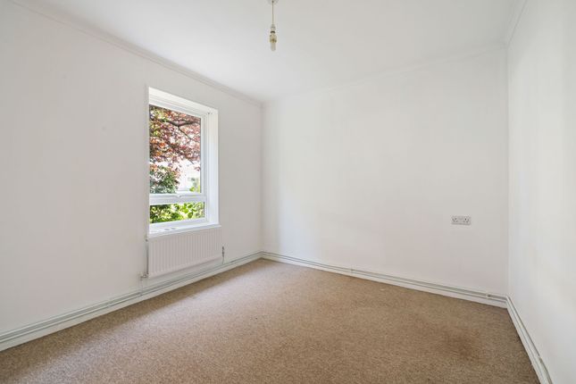 32 Berghestede Road, Bognor Regis photo 4
