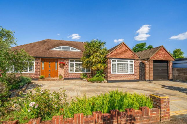 Thumbnail Detached house for sale in Hayes Way, Park Langley, Beckenham