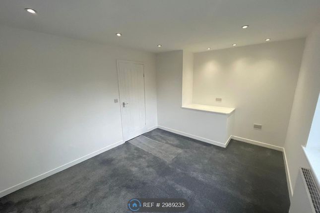 Catherine Way, Newton-Le-Willows photo 4