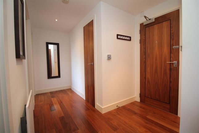 Flat 105, Orchard Plaza, High Street, Poole photo 4