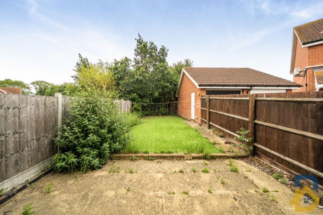 83 Montague Street, Basildon photo 4