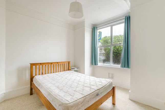 Thumbnail Maisonette to rent in Beechcroft Road, Tooting Bec, London