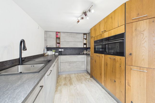 17, Woodside Street, Cinderford photo 2