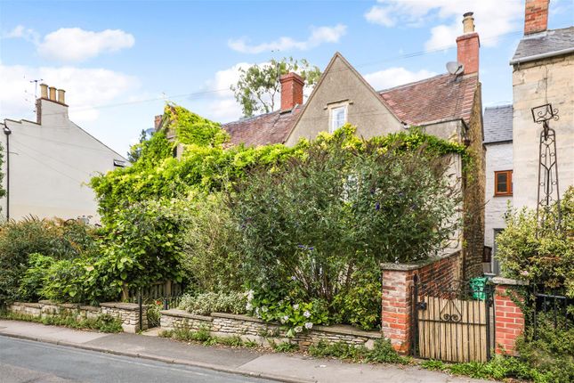 Thumbnail Semi-detached house for sale in Middle Street, Stroud