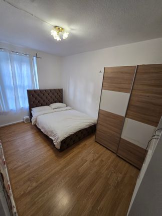 Thumbnail Room to rent in Tyers Street, (Zone 1) Vauxhall, Central London