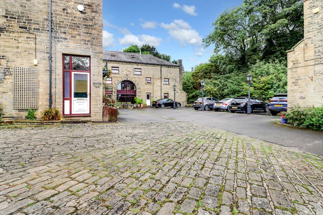 Mews house for sale in Brooklands Close, Holywell Green, Halifax, West Yorkshire