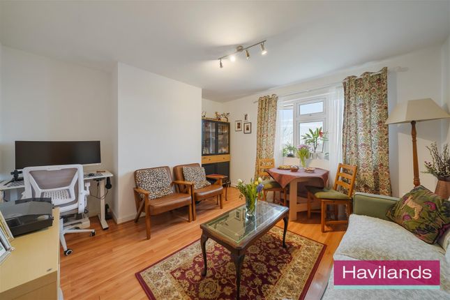 Flat 31, Duncan Court, N21 photo 4