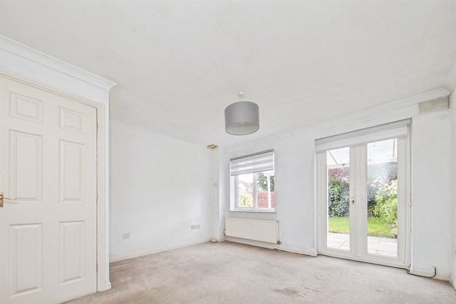 9, Lagonda Drive, Ipswich photo 3