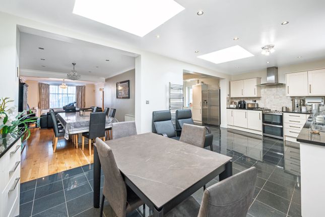 Southbourne Crescent, Hendon photo 4