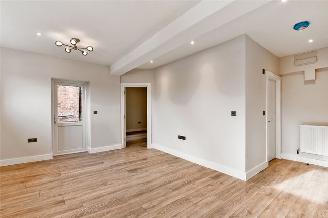 Flat to rent in Friday Street, Henley-On-Thames, Oxfordshire