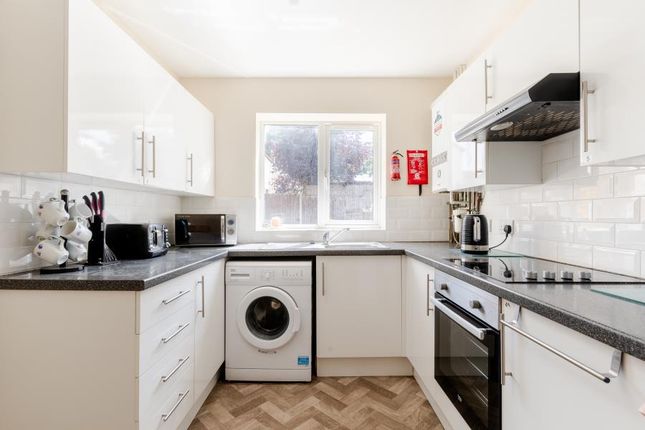 2, St. Teresas Court, Bristol photo 4