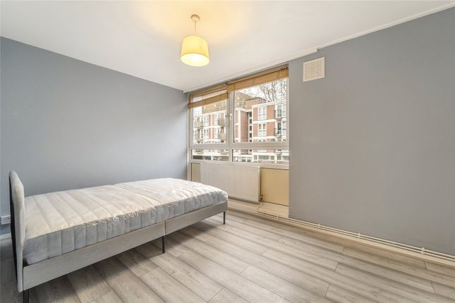 Terraced house to rent in Clarence Gardens, Camden