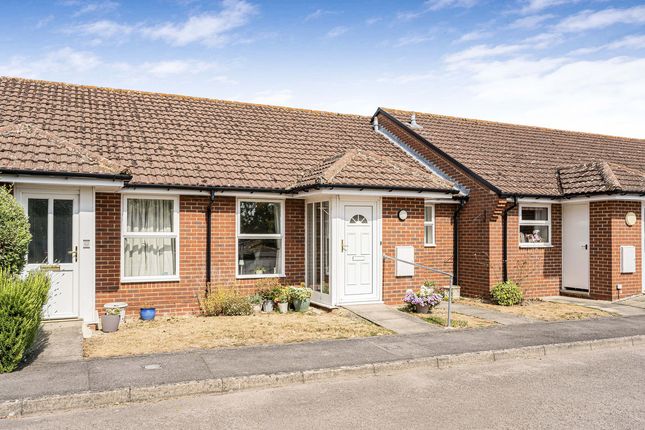 2-bed semi-detached on 15, Chiltern Close, Benson, £275,000