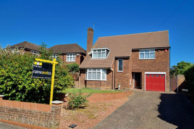 Thumbnail Detached house for sale in Darkes Lane, Potters Bar