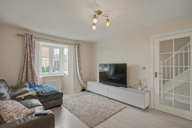 27, Ringlet Grove, Iwade photo 2