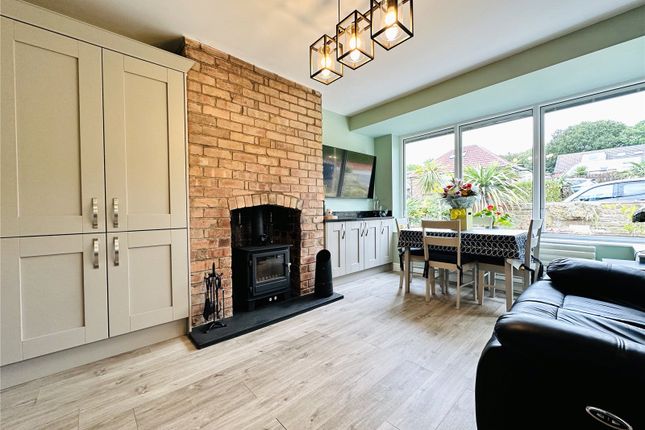 6, Sunset Avenue, West Yorkshire photo 2