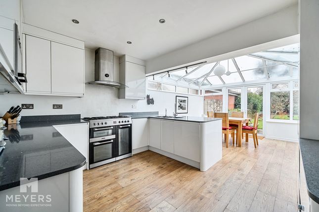 21, Clayford Avenue, Ferndown photo 2