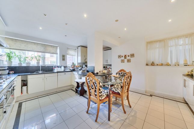 Flat 1 Bentinck Close,, Prince Albert Road, London photo 3